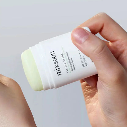 Mixsoon – Cica-Hyal Sun Stick (15g) | Protector Solar en Barra Calmante e Hidratante